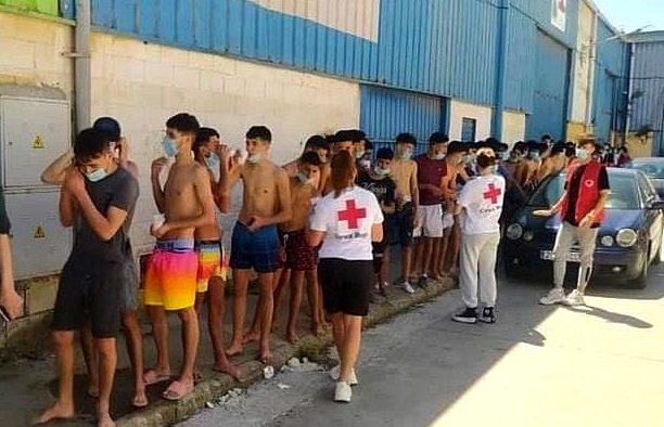 إسبانيا تعيد إلى المغرب 1500 مهاجر من أصل ستة آلاف دخلوا سبتة المحتلة
