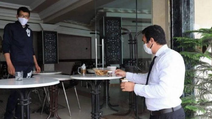 أرباب المقاهي و المصاعم يُعلنون تعليق اضرابهم الوطني