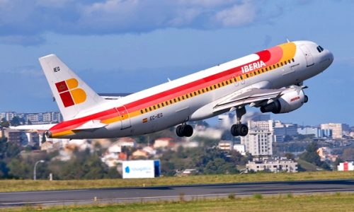 السلطات تمنع طائرة إسبانية من النزول في مطار محمد الخامس