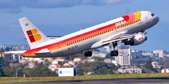 السلطات تمنع طائرة إسبانية من النزول في مطار محمد الخامس